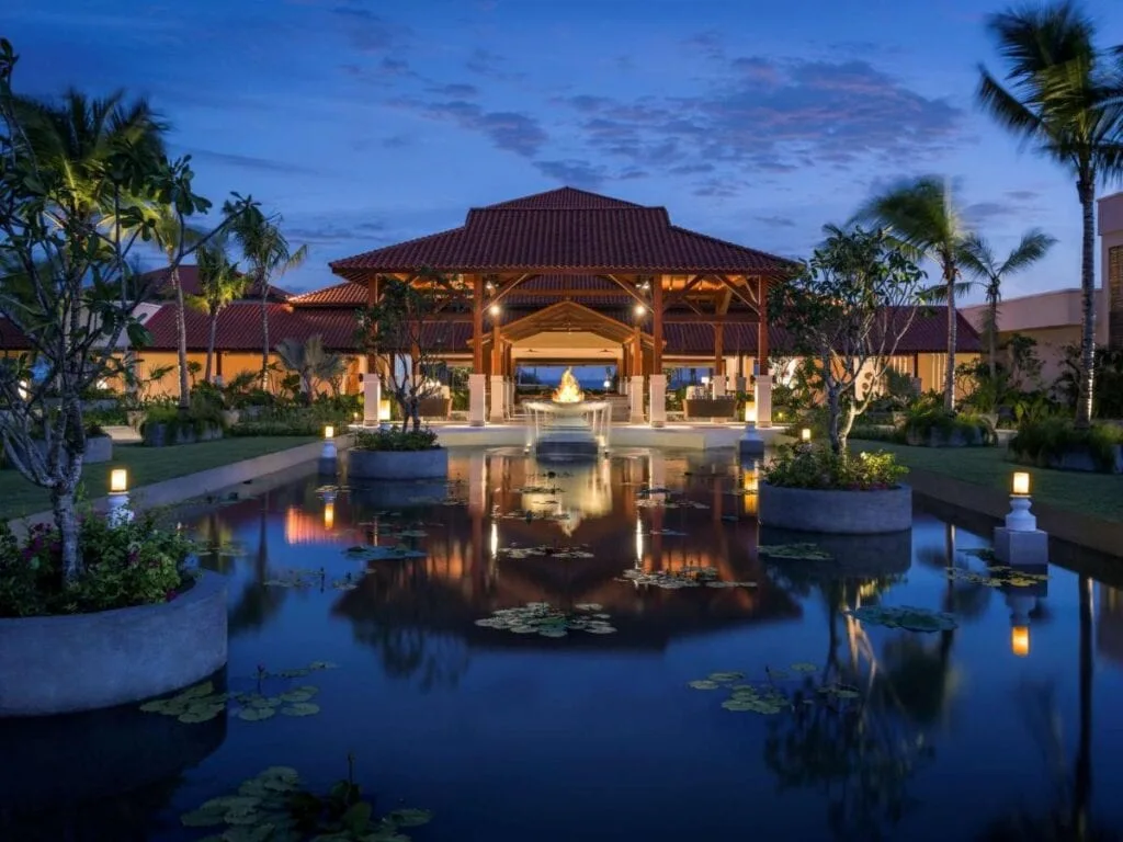 Shangri-La Hambantota Golf Resort and Spa in southern Sri Lanka - luxury beachfront resort with Sri Lanka's only 18-hole resort golf course
